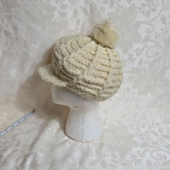 Betmar New York Vintage Cream Knit Pom Newsboy Cap - Picture 4 of 6